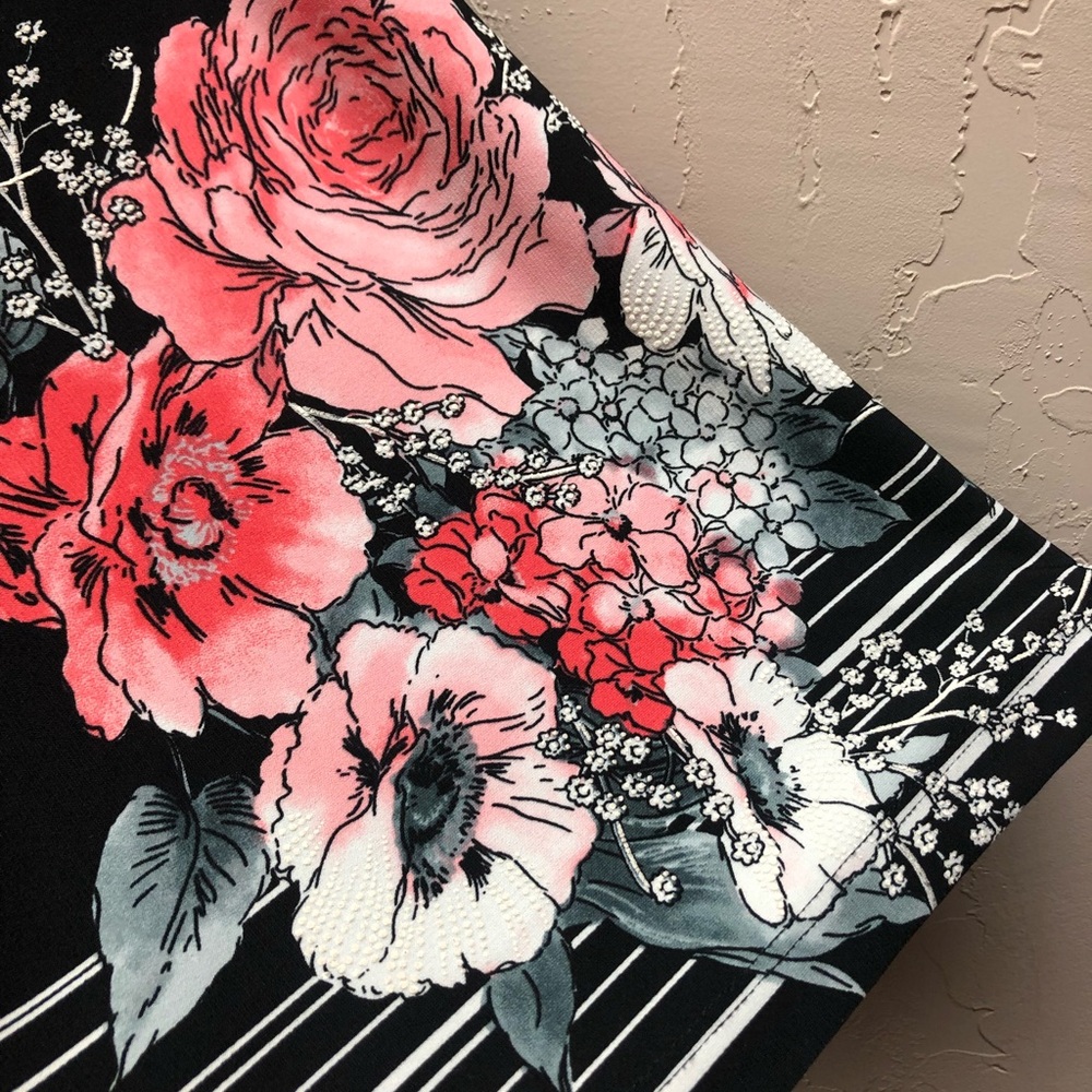 Roz & Ali Black/Pink/White  Floral Sheath Dress - Picture 10 of 16